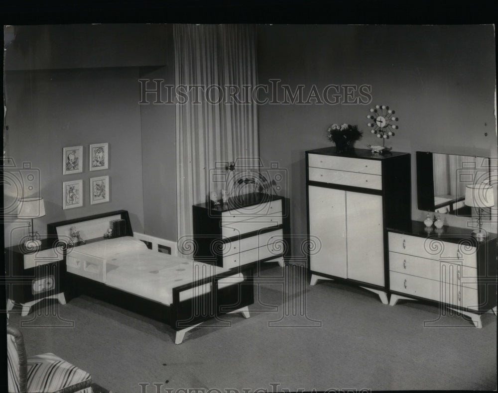 1955 School Child&#39;s Room Charcoal Pink - Historic Images