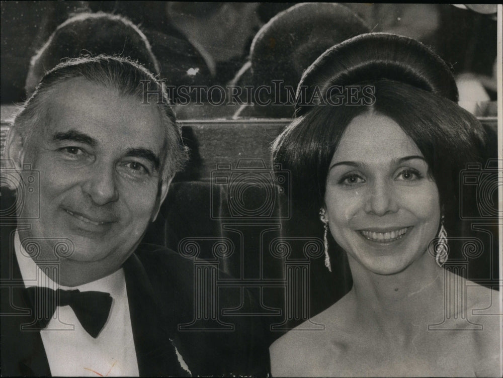 1967 Mrs. William Zeckendorf Jr. New York - Historic Images