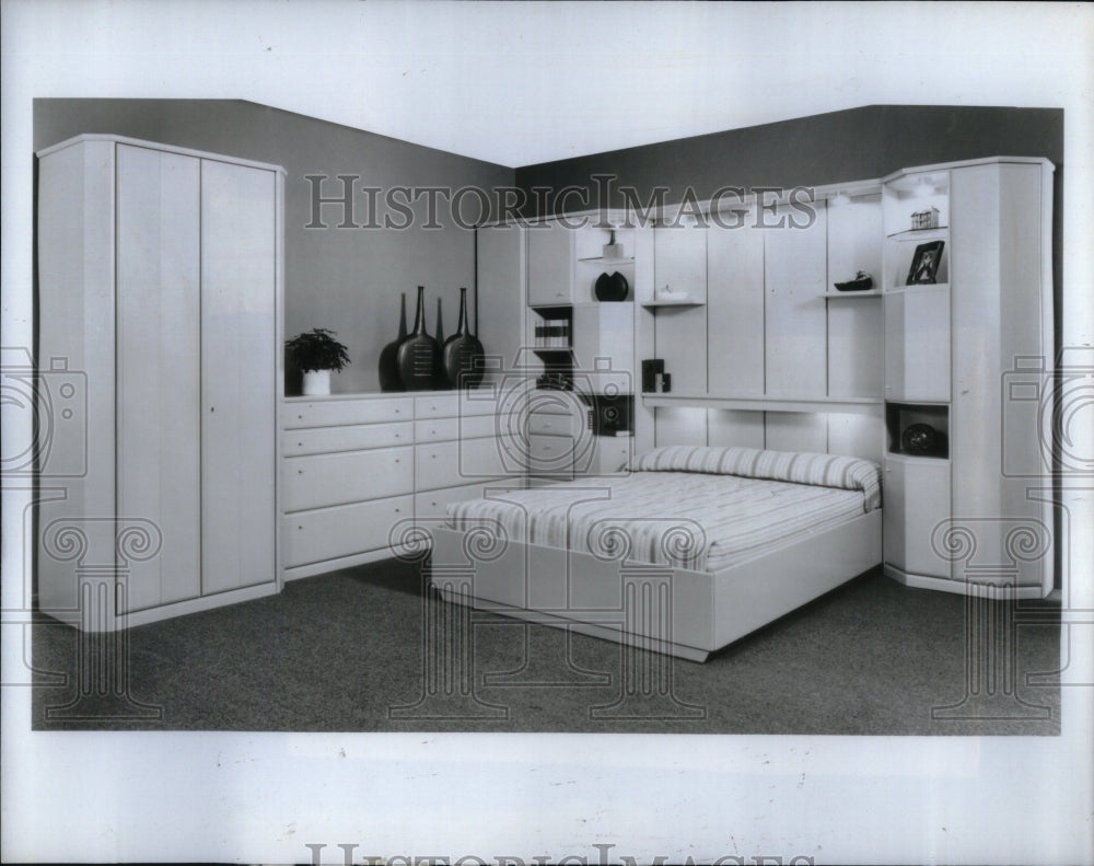 1985 Press Photo Planum Custom Designed Bedroom Set - Historic Images