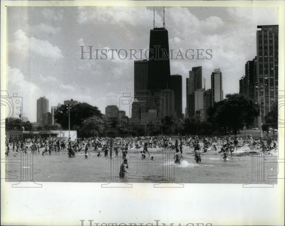 1987 Chicago beaches people flocked Soared - Historic Images