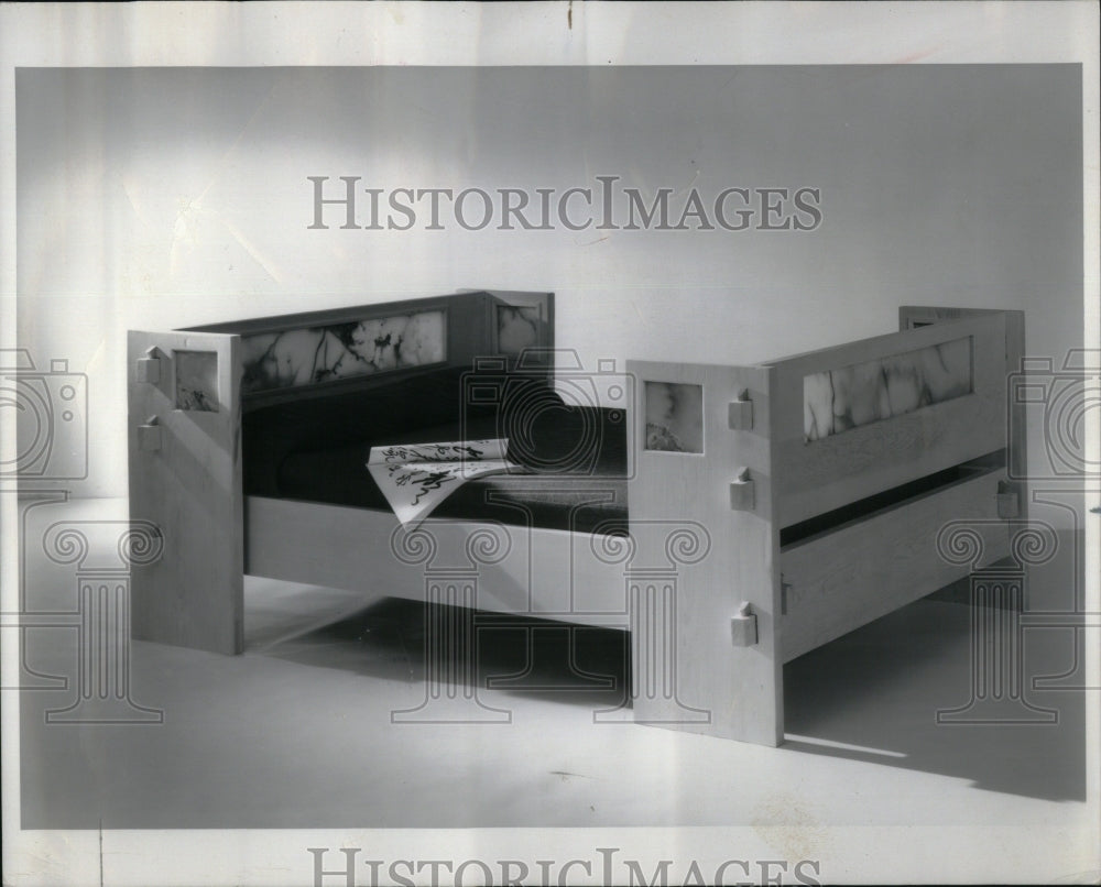 1976 Press Photo Paul Drymaiski Plaster Sheet Metal Bed - Historic Images