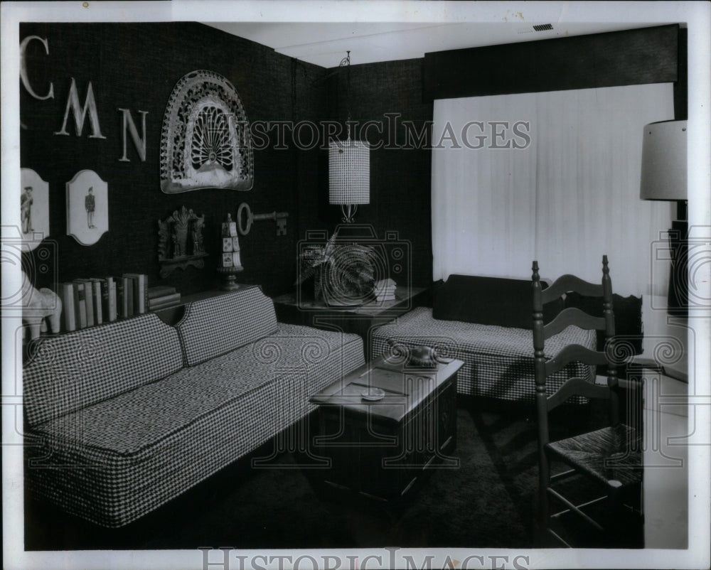 1970 Press Photo Bedroom Interior House Decoration - RRU94571 - Historic Images