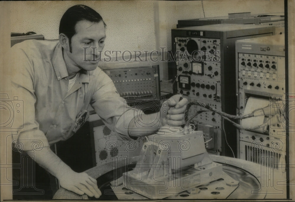 1969 Press Photo Honeywell Technician Hand Controller - RRU94721 - Historic Images