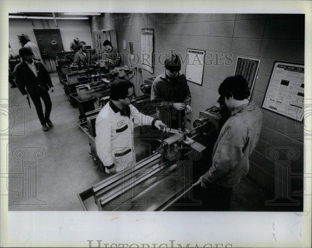 1983 Press Photo Homewood Flossmoor High School USA - RRU95025 - Historic Images