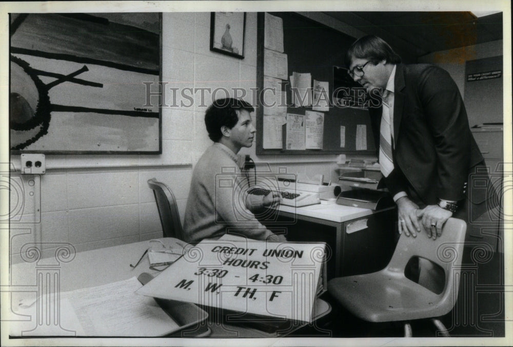 1981 Press Photo Flossmoor School Homewood Illinois - RRU95037 - Historic Images