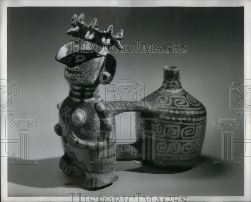 1964 Effigy Bottle Tejar Culture Gallinazo - Historic Images