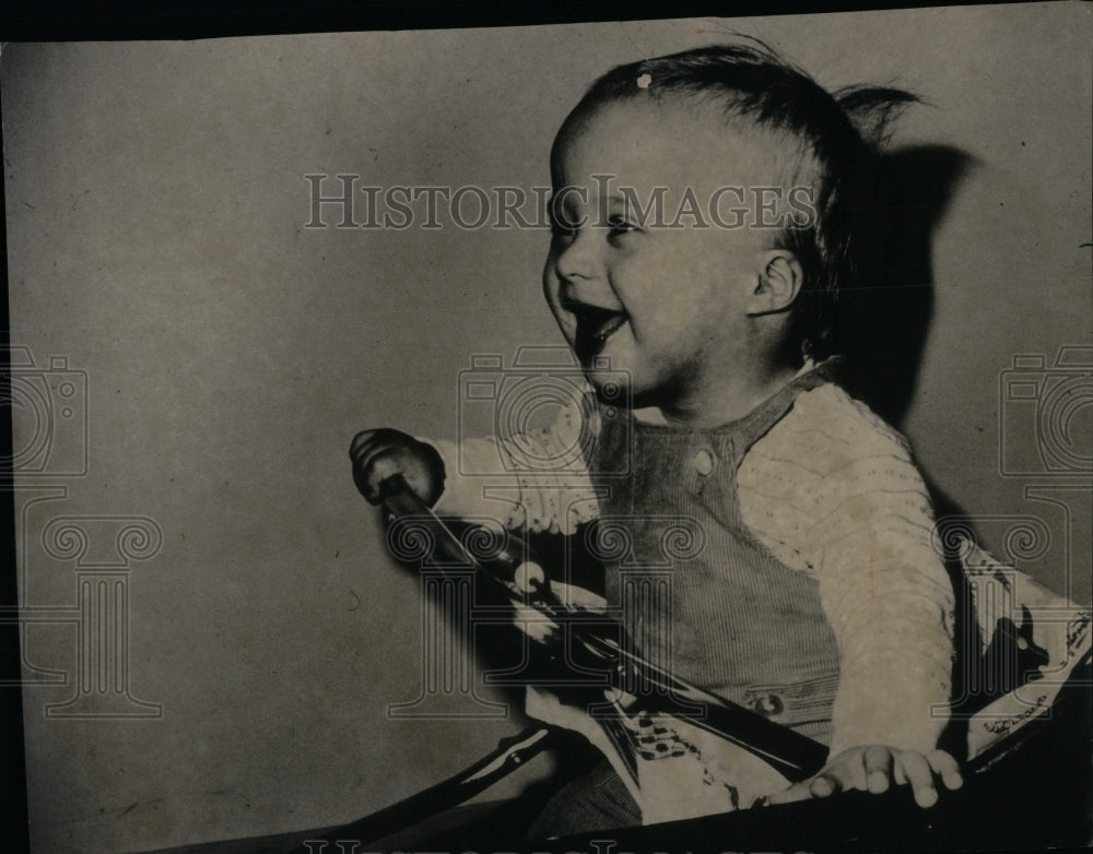 1973 Press Photo Handicap Children Jimmy Year Home - Historic Images