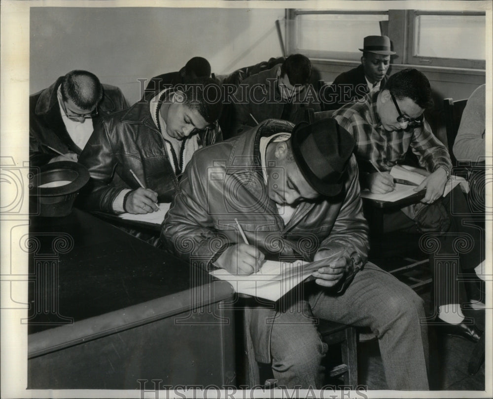 1964 Press Photo Republic Steel Corp employment office - RRU96545 - Historic Images