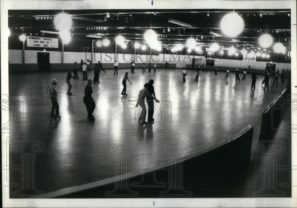 1978 Kids Familie Enjoy Skating Acle Roller - Historic Images