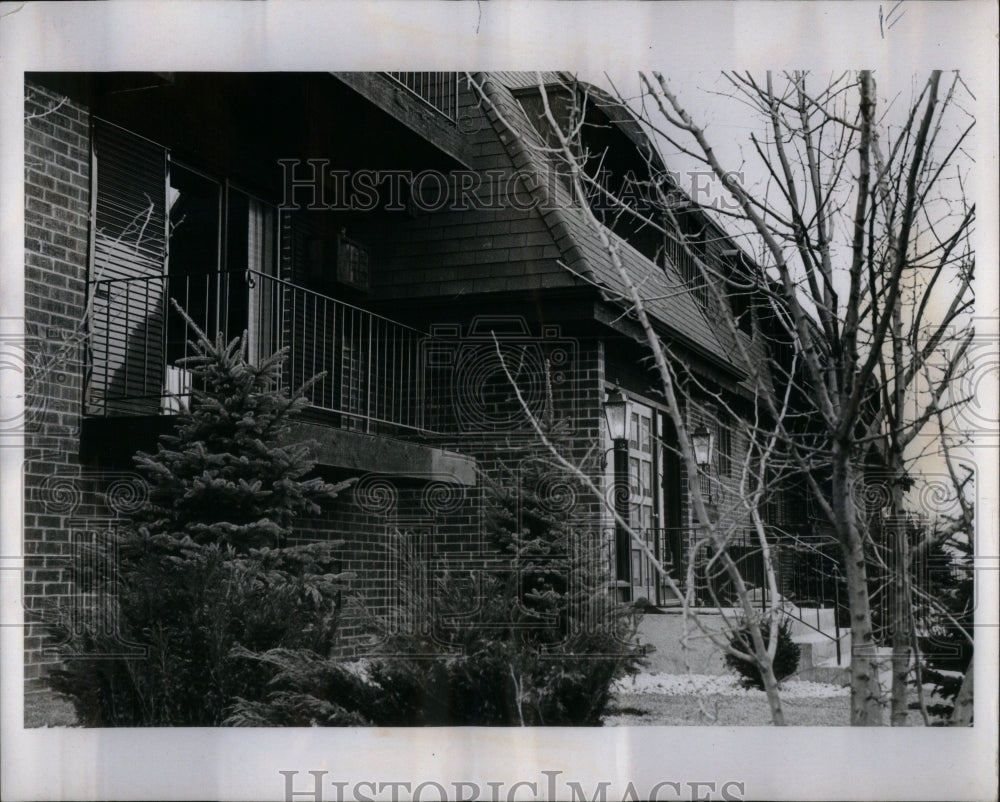 1971 Naperville Complex Unit Olive Tree Red - Historic Images