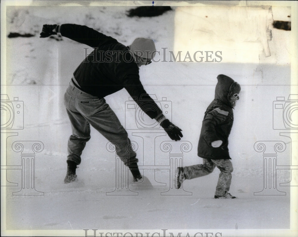 1983 Snow/Winter/Children/Play/Illinois - Historic Images