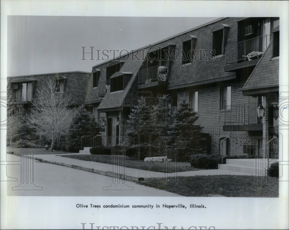 Press Photo First Federal Savings Offers Mortgages - RRU97285 - Historic Images