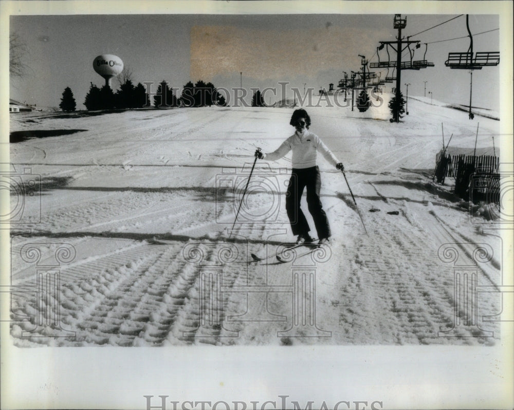 1985 Press Photo Skier on slope, Villa Olivia - RRU97337 - Historic Images