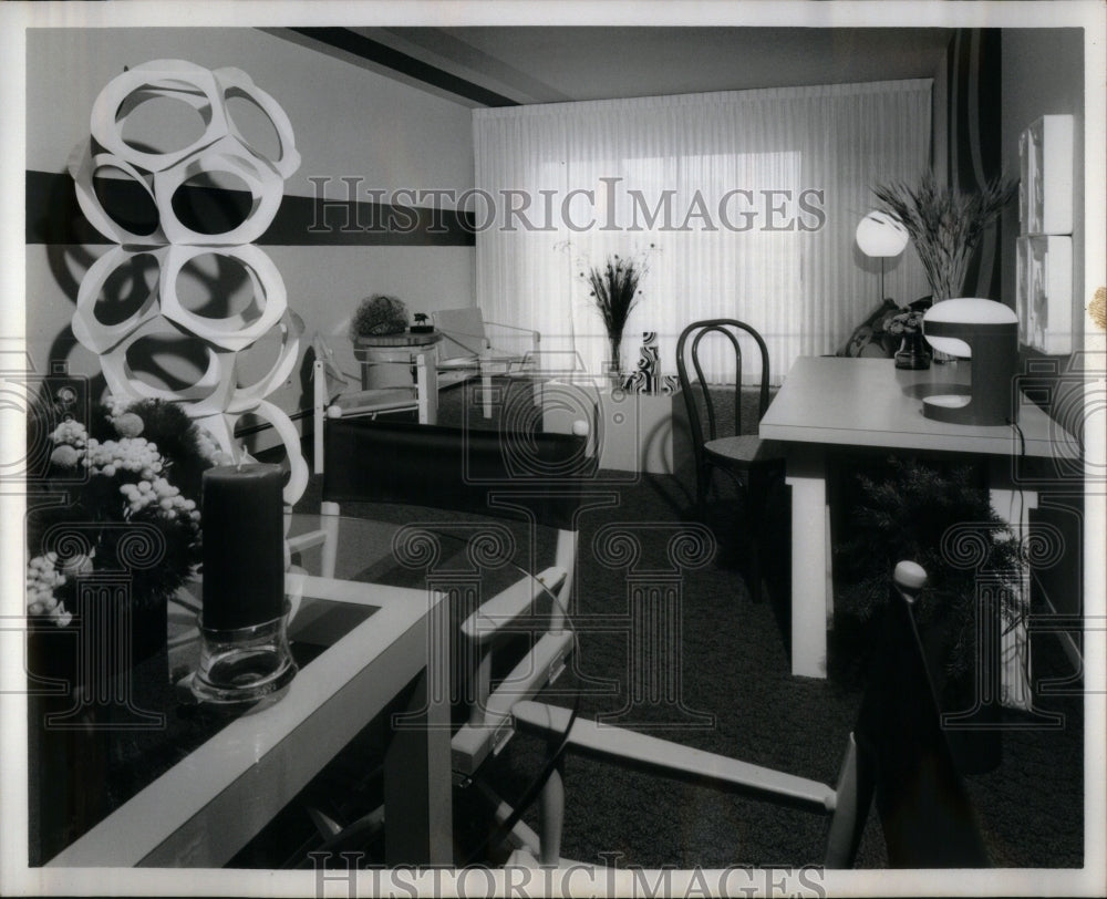 1972, apartment in Lion&#39;s Gate Trace - RRU97491 - Historic Images