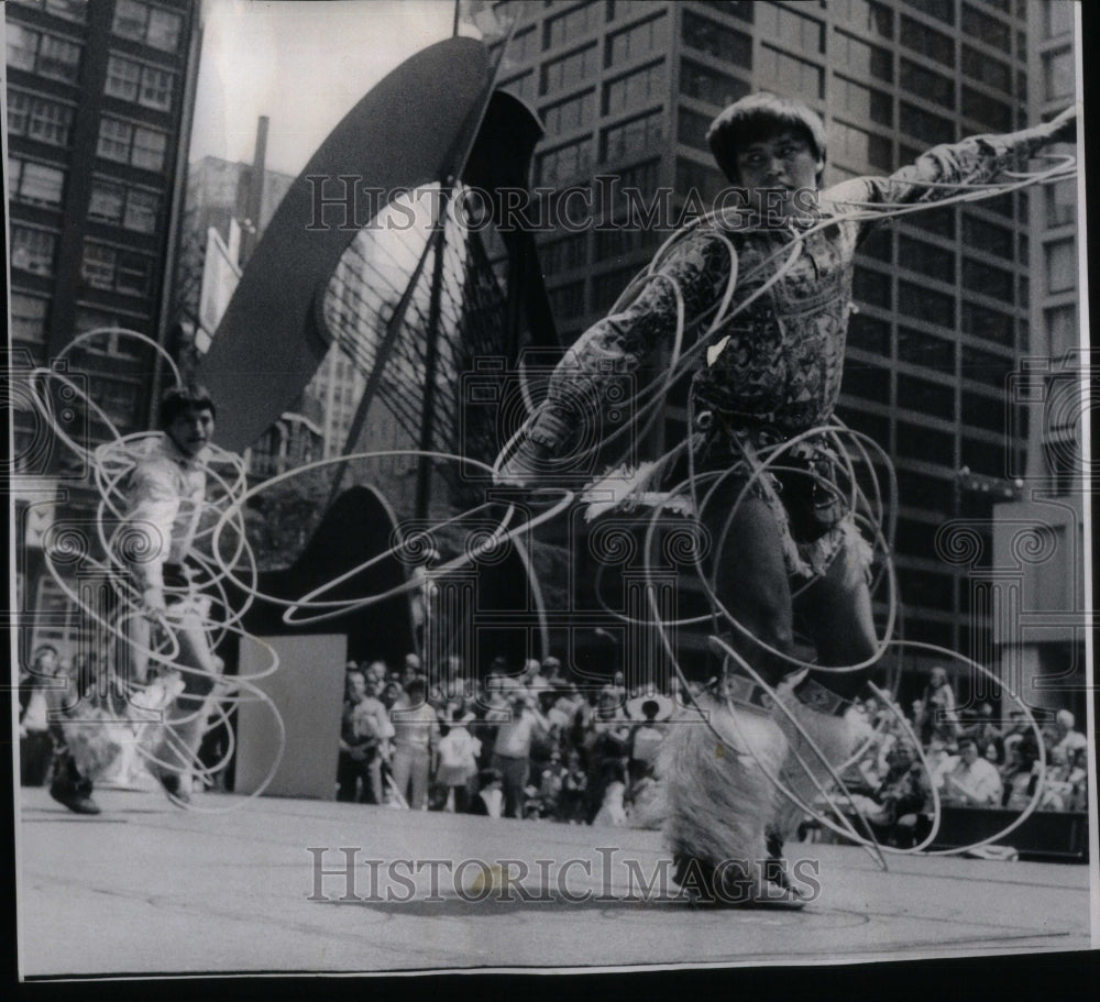 1974 Press Photo Leroy Chavez Roger Horsen Hoop Dancers - RRU97839 - Historic Images