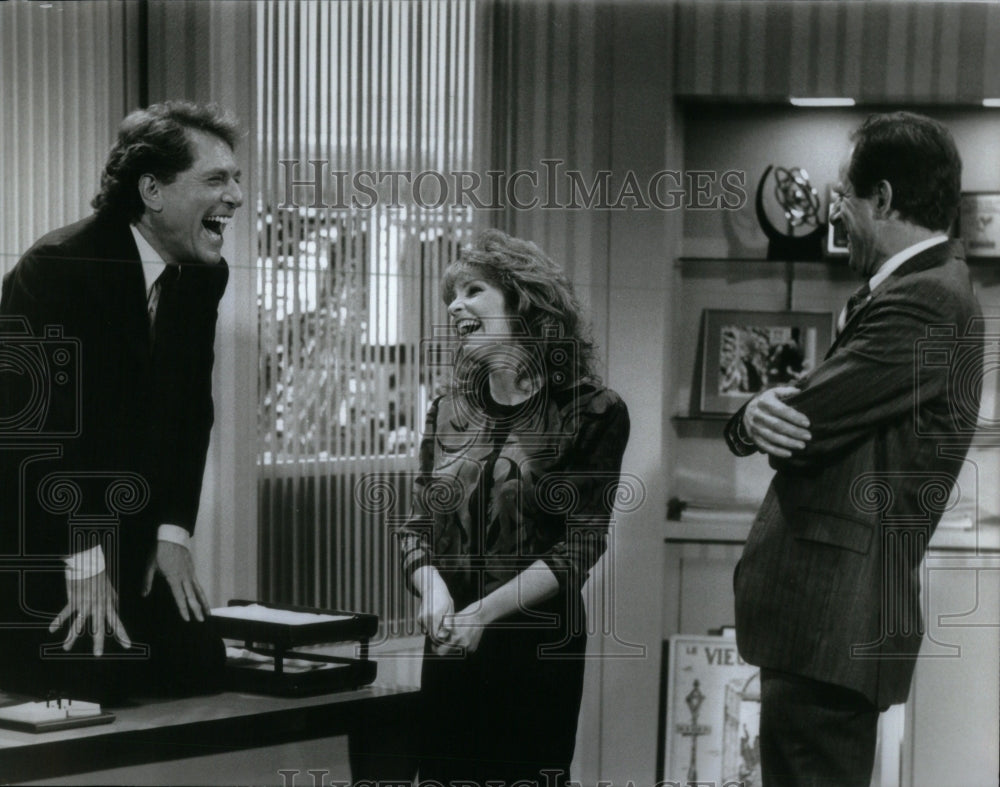 1987 Photo TV Program &quot;Take Five&quot; With George Segal - RRU98045 - Historic Images