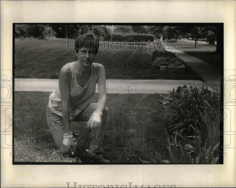 1989 Abby Cartwright Evanston Home Garden - Historic Images