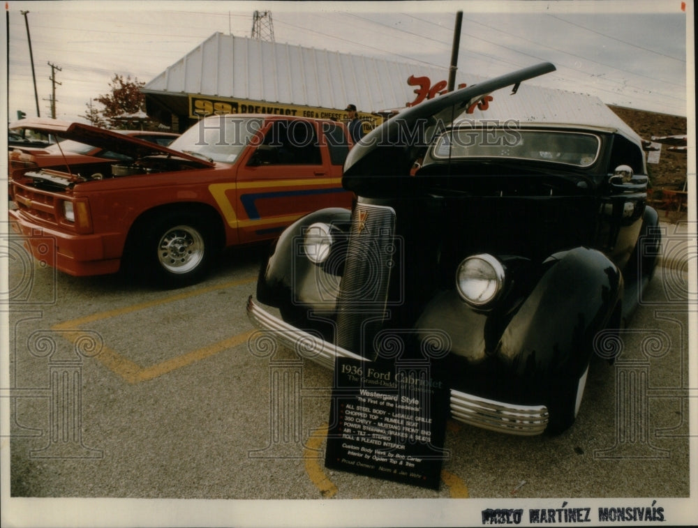 1994, Automobile cars 1937 Ford Historical - RRU98187 - Historic Images