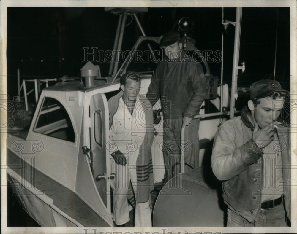 1963 Press Photo Pilot Klemstine Rescued Lake Michigan - RRU98365 - Historic Images