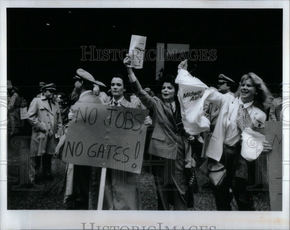 1991 Midway Employees Protest Gate Plan - Historic Images