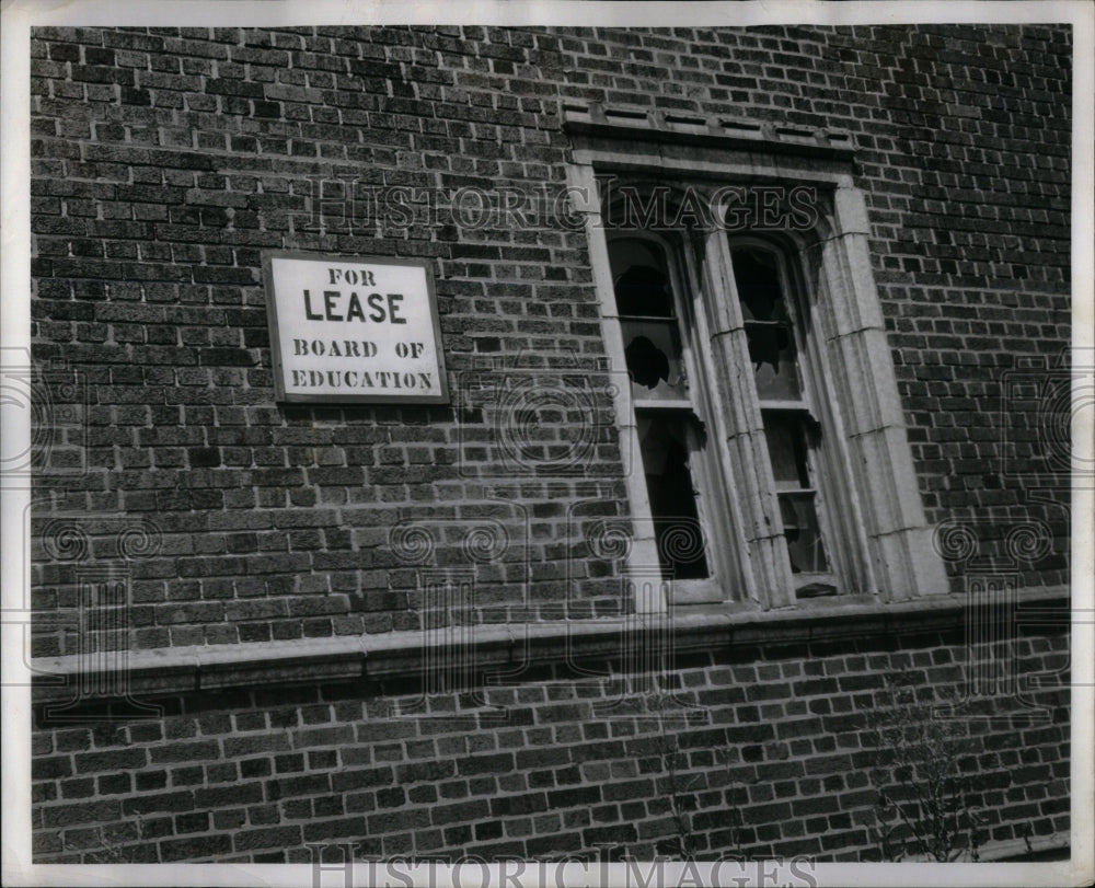 1955, Midway Airport Abandoned School Bldg - RRU98965 - Historic Images