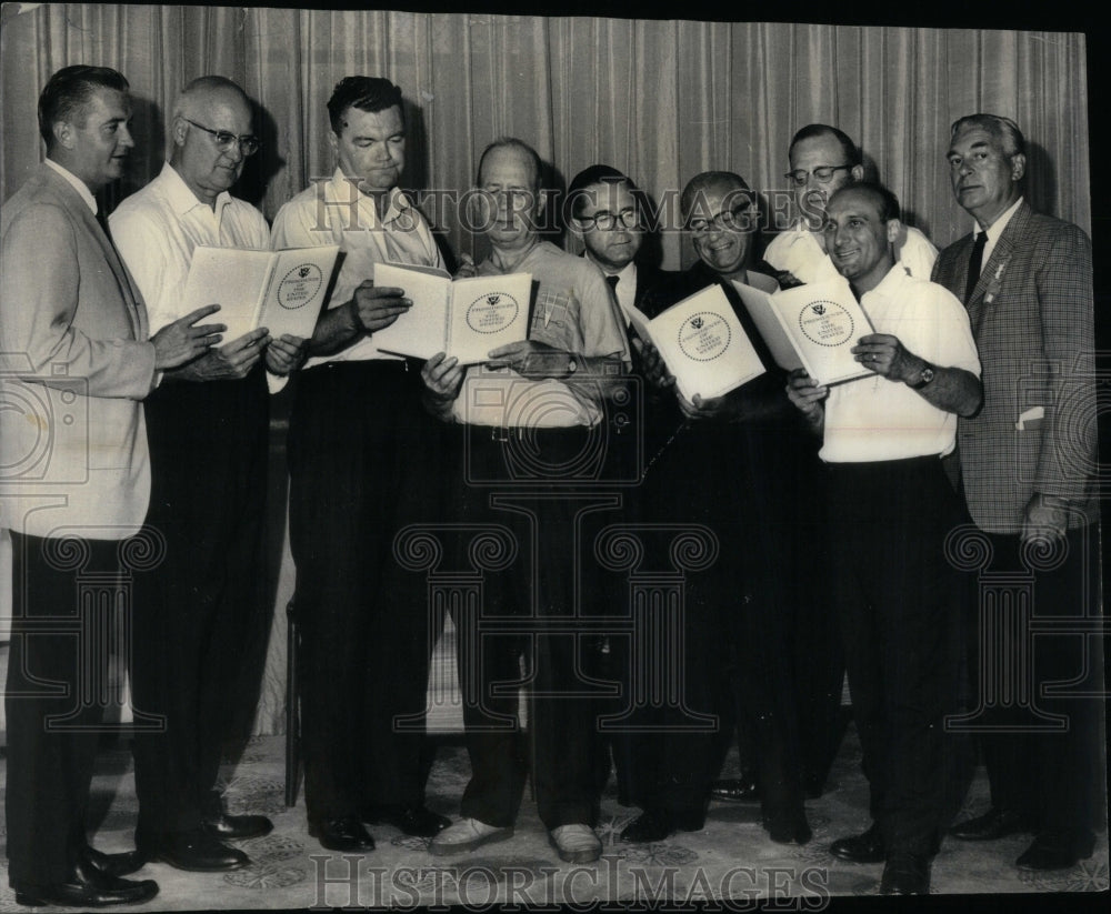 1964 Each Illinois delegate received Howard-Historic Images