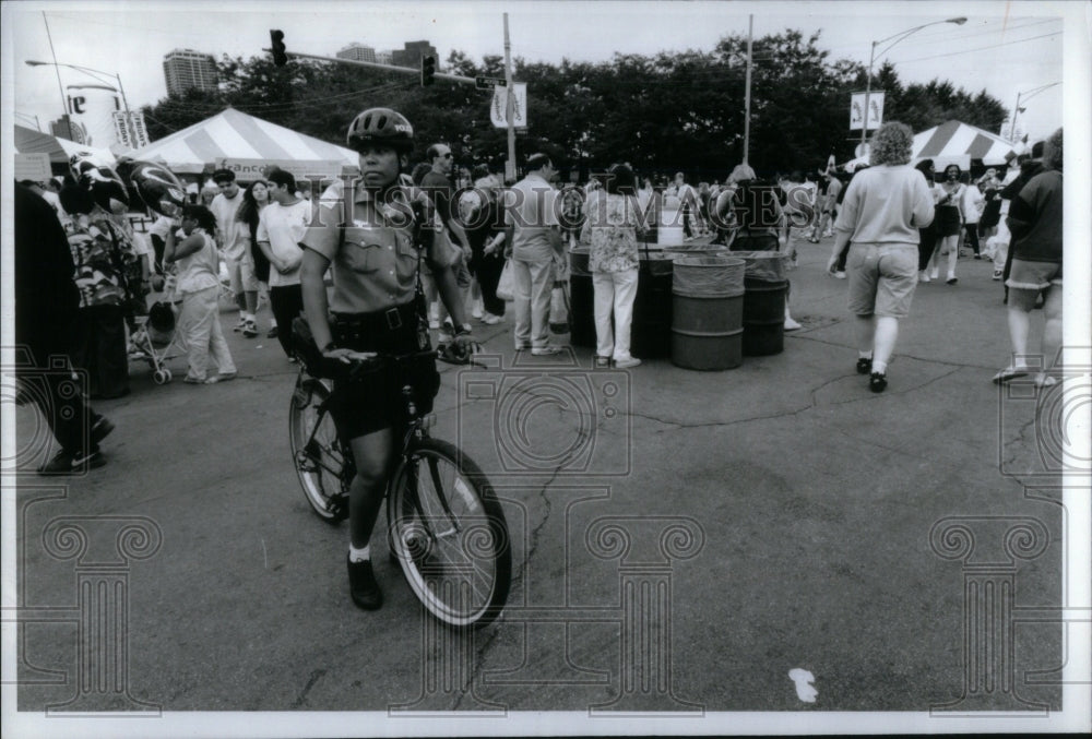 1994 Press Photo Police Officer Govan On Bike Patrol - RRU99151 - Historic Images