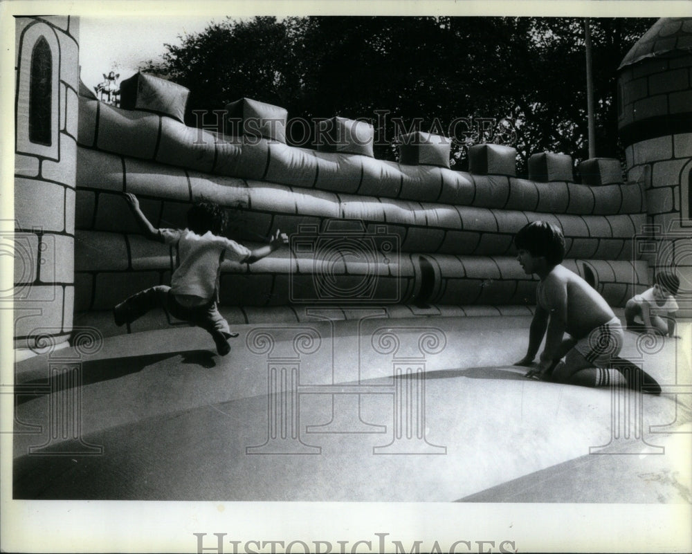 1981, Kids Castle Taste Of Chicago Festival - RRU99305 - Historic Images