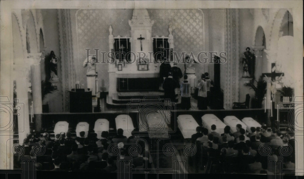 1952 Mass Funeral Audette St George church  - Historic Images
