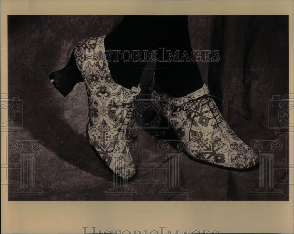 1973, Tapestry Shoes Kenneth Cole Clothing - RRU99607 - Historic Images