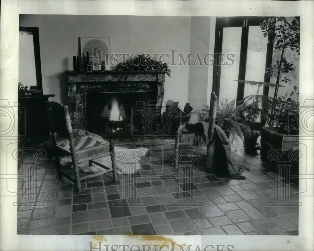 1974, Dover Slate Flinkote Vinylvraft floors - RRU99895 - Historic Images