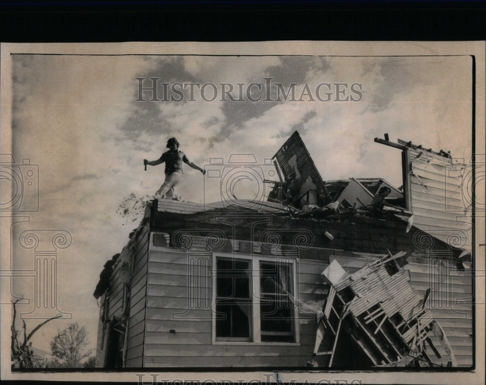 1976 Press Photo Tornado Nature Weather Chicago Area - RRU99991 - Historic Images