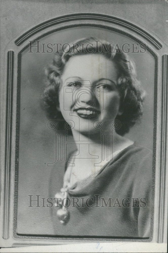 1935 Press Photo Mrs Russell Mapaston Profile Picture - RRV00191 - Historic Images