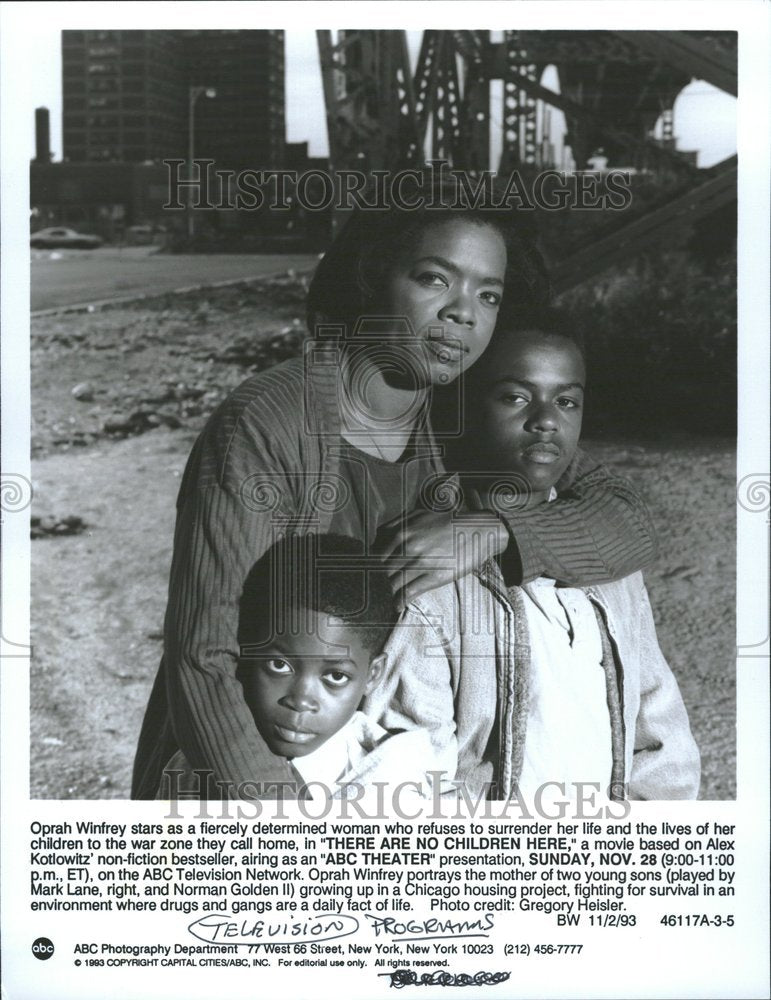 1993 Oprah Winfrey stars children zone home - Historic Images