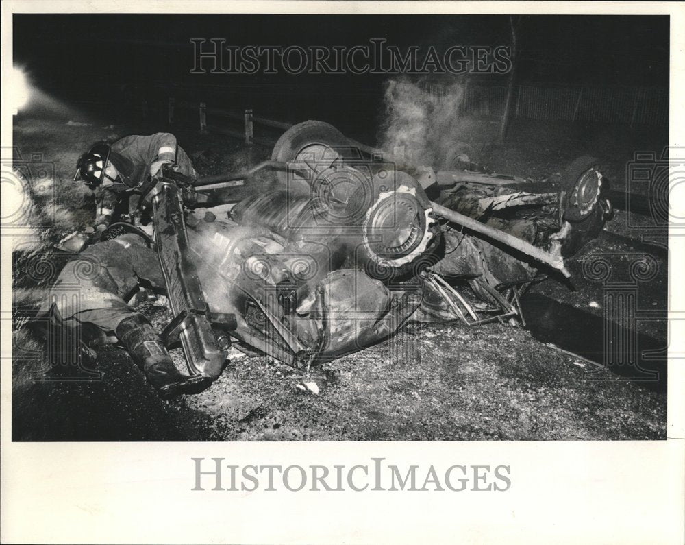 1985 Firefighters Car Driven People Killed - Historic Images