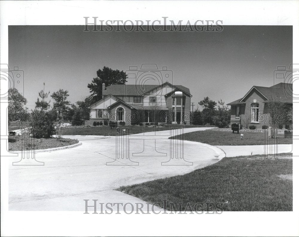 1987, Houses Utica Michgan Chirco Realty - RRV01265 - Historic Images