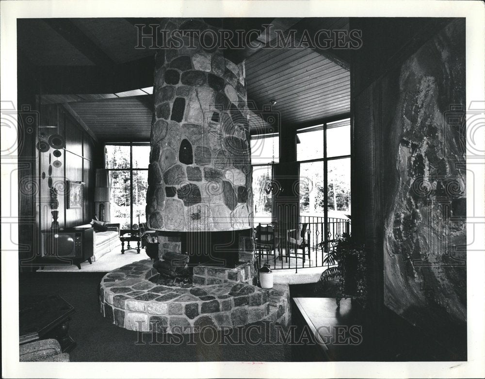 1966 Fireplace Circular House-Historic Images