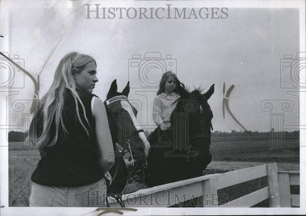 1967 Terry Johnson sister vecki Bermington-Historic Images