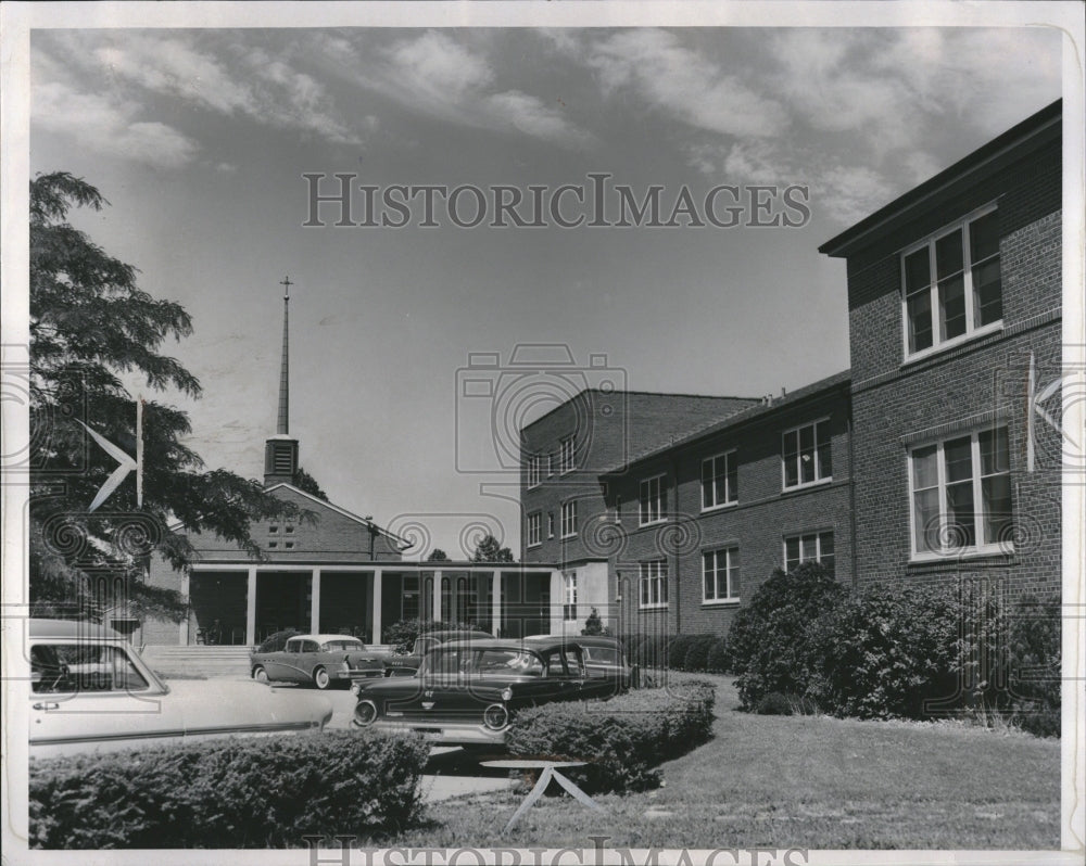 1956 Press Photo Euougelical House W Outer Dunnia Cars - RRV01521 - Historic Images