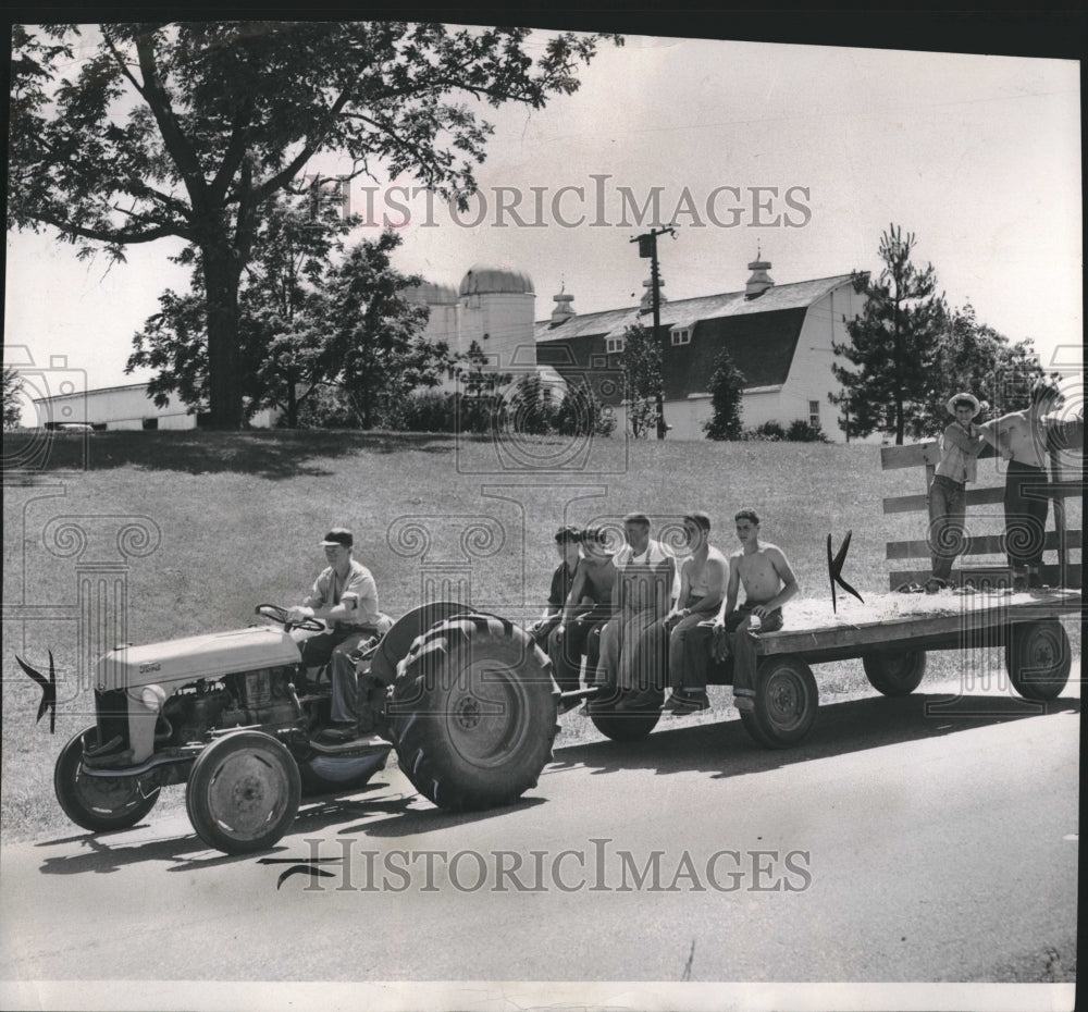 1953, Starr commonwealth people tractor Road - RRV01535 - Historic Images