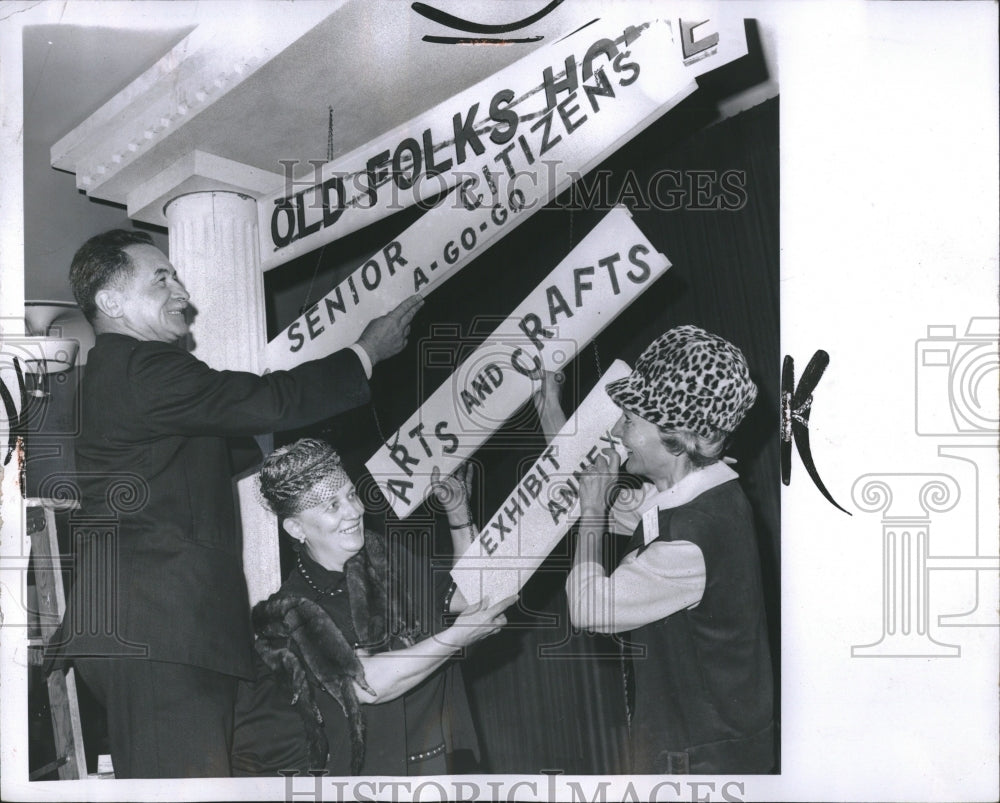 1966 Press Photo Senior citizens Mrs James Hayes David - RRV01557 - Historic Images