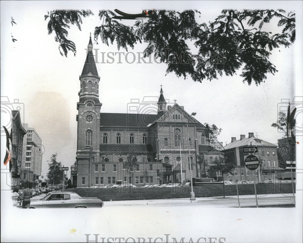 1975 Press Photo Downtown St Marys Chruch Antoins - Historic Images