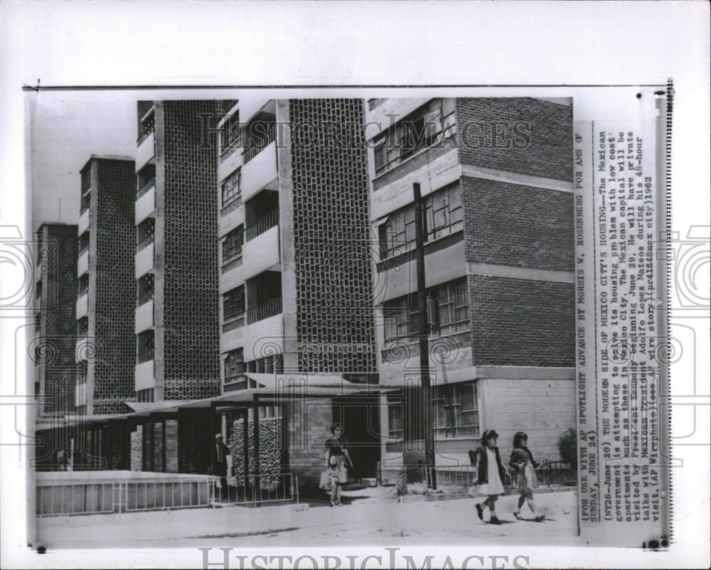 1962 Press Photo Mexican Government Solve House Problem - RRV01955 - Historic Images