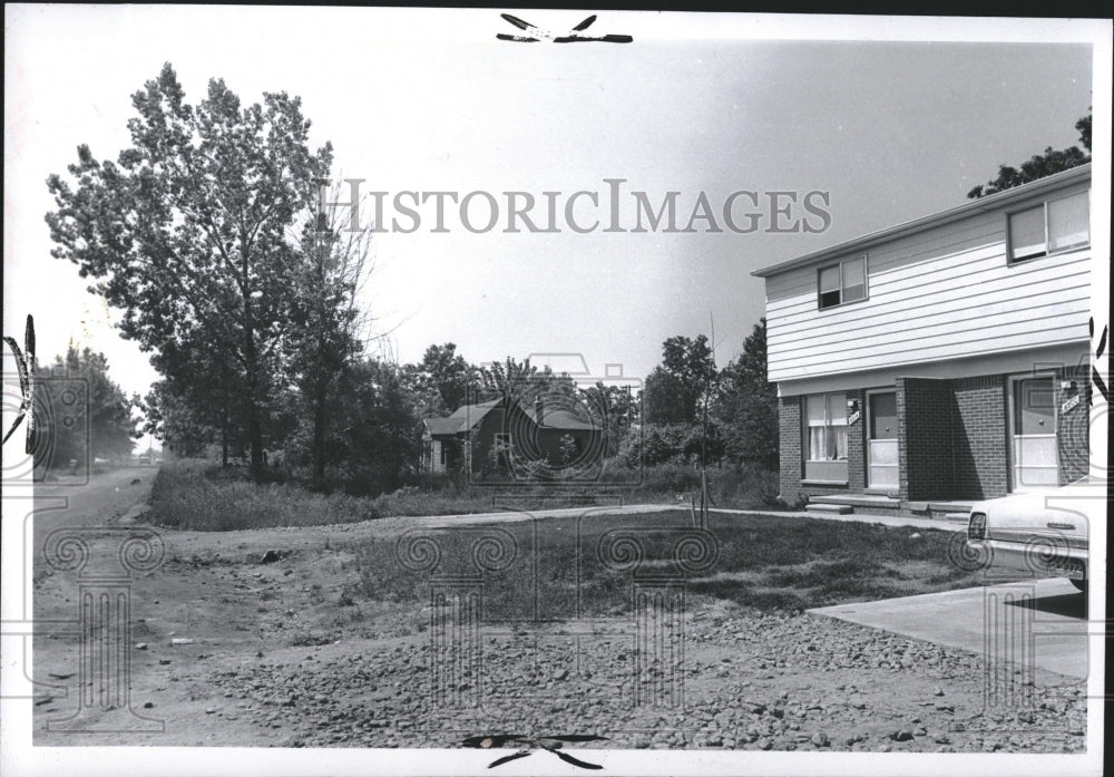 1971 Press Photo Romulus Township Blighted Housing Area - RRV02127 - Historic Images