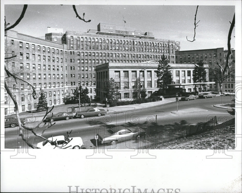 1979 University Hospital Ann Arbor Michigan - Historic Images