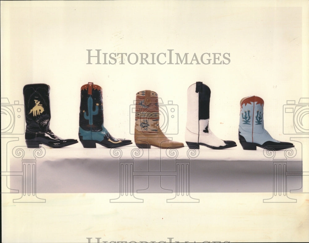 1992 Press Photo Fashionable Cowboy Boot Lineup - Historic Images