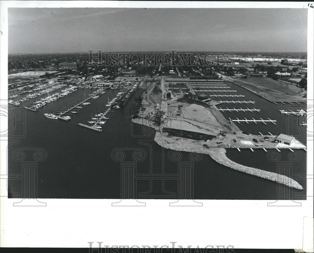 1991 Porterfirld Marina Village River Site - Historic Images