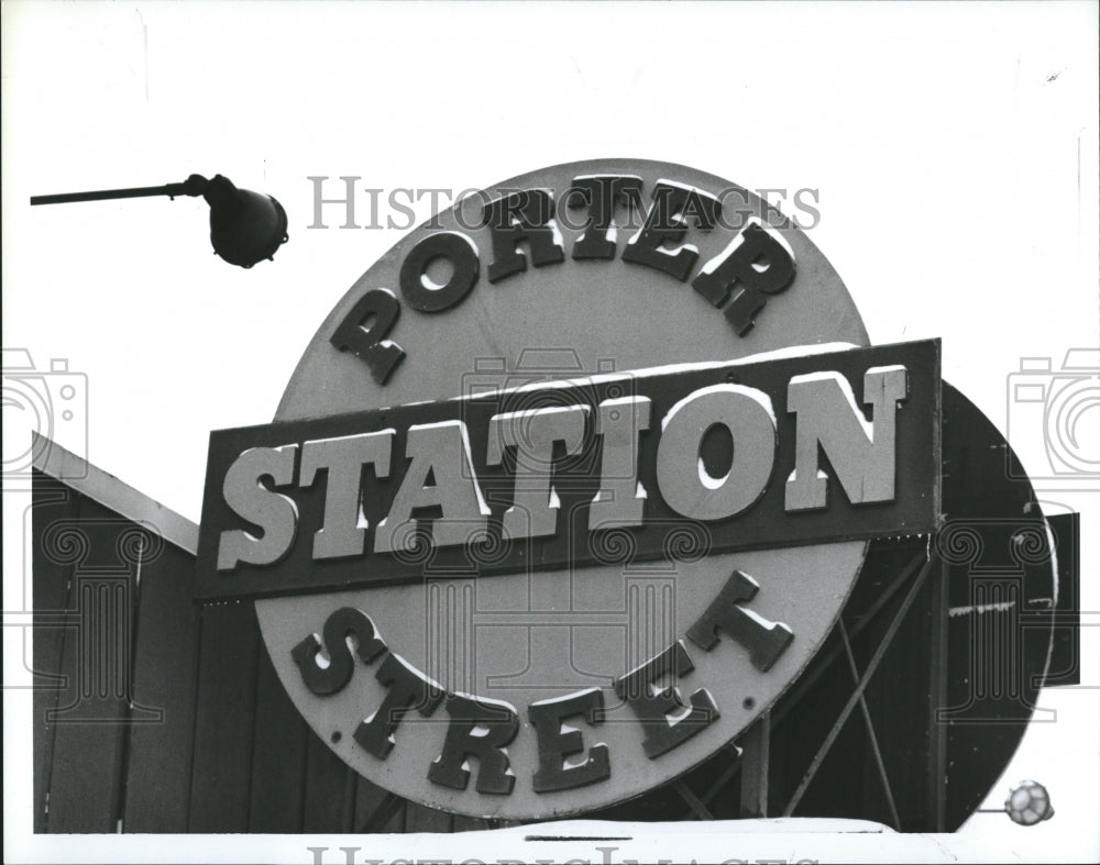 1991 Porter Street Station - Historic Images