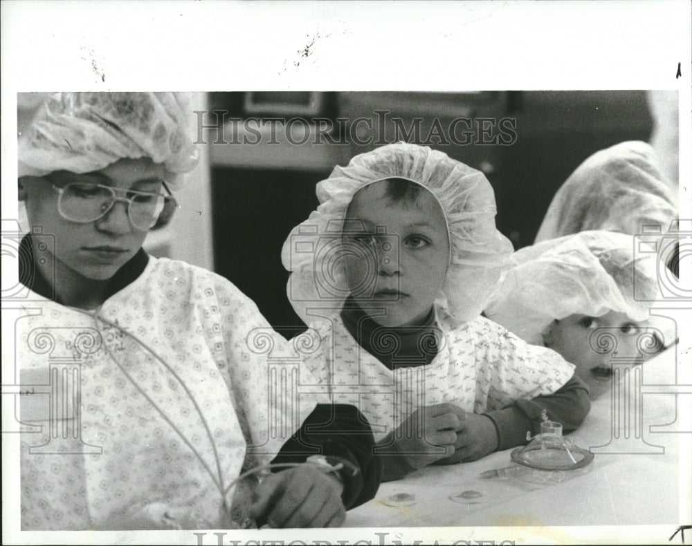 1991 Beaumont Hospital Surgical Safari - Historic Images