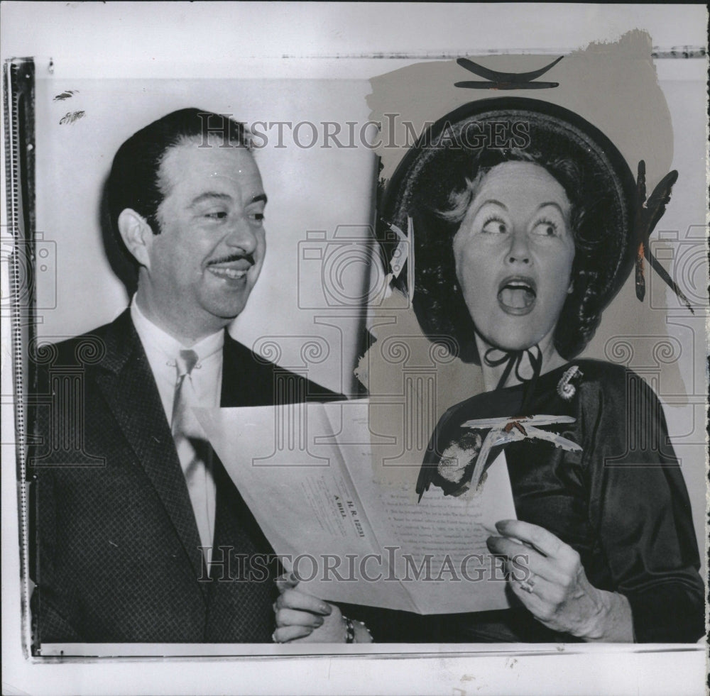 1958 Press Photo Singer Lucy Monroe - RRV02831 - Historic Images